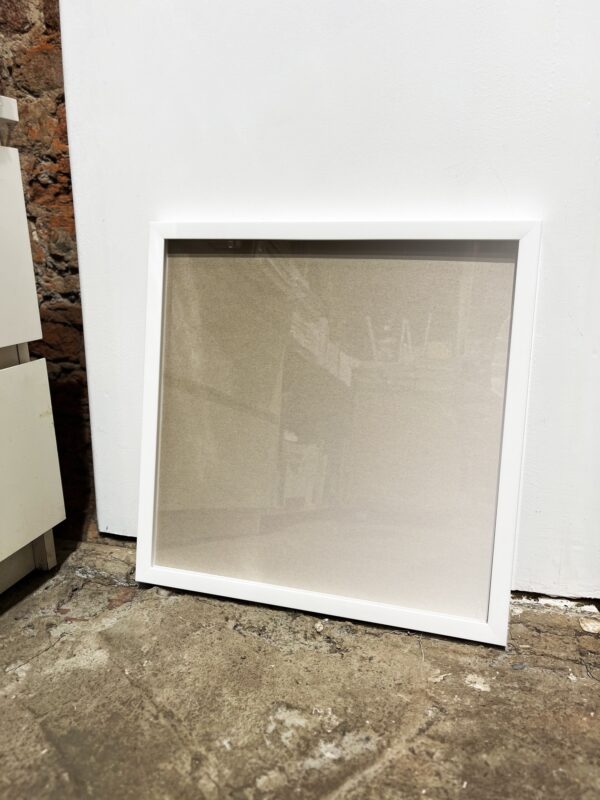 Рама 40х40 белая с отступом, пластик