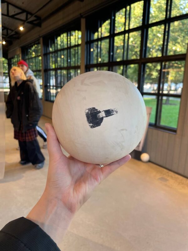 Ирина Иванникова. Игра в пустоту. Шар III. 15x15